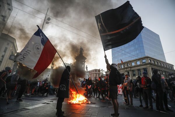 Viña del Mar: el Festival comienza con inéditas medidas de seguridad y un Anti Festival en los cerros Viña del Mar: el Festival comienza con inéditas medidas de seguridad y un Anti Festival en los cerros - Sputnik Mundo