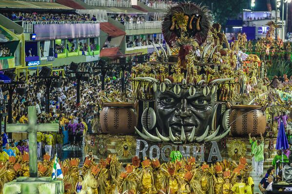 Así fue el primer día del espectacular carnaval de Río de Janeiro - Sputnik Mundo
