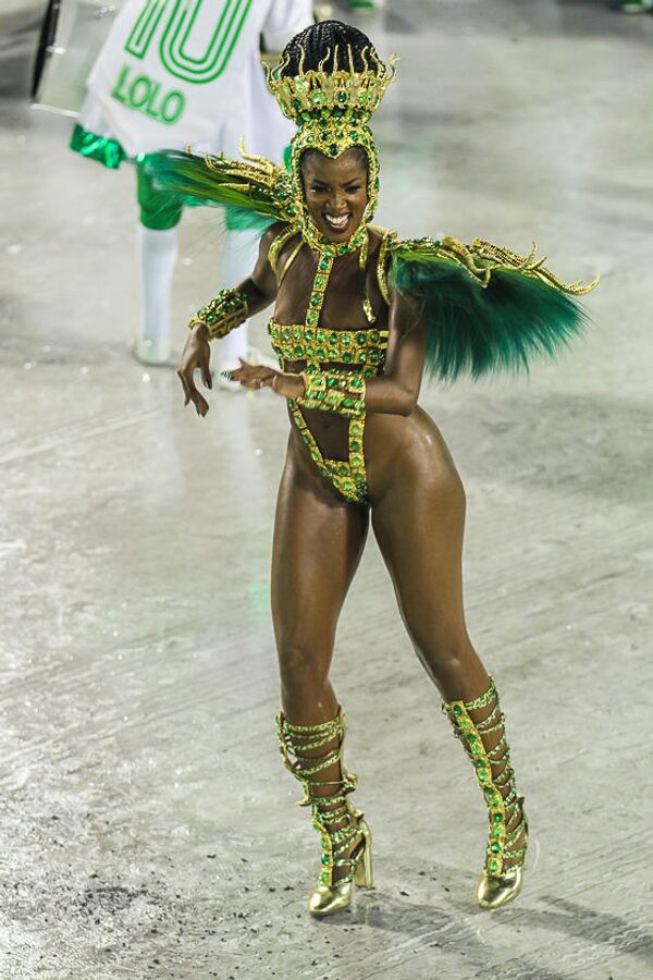 Así fue el primer día del espectacular carnaval de Río de Janeiro - Sputnik Mundo