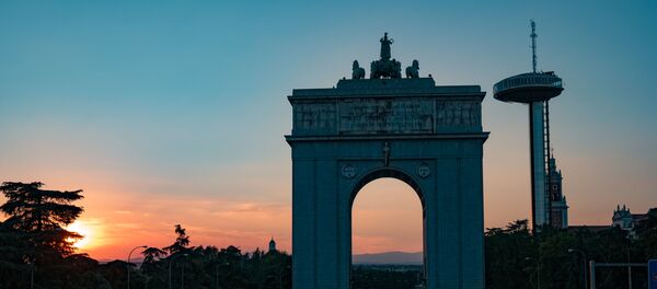 El Arco de la Victoria en Moncloa (Madrid) El Arco de la Victoria en Moncloa (Madrid) - Sputnik Mundo