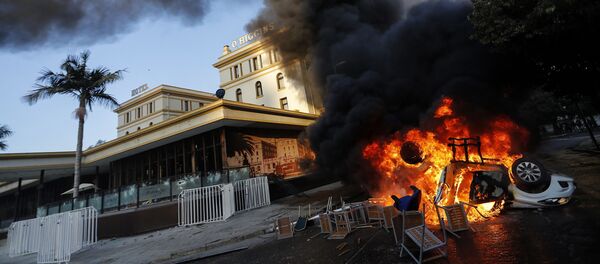 Incidentes frente al tradicional Hotel O’Higgins en Viña del Mar Incidentes frente al tradicional Hotel O’Higgins en Viña del Mar - Sputnik Mundo