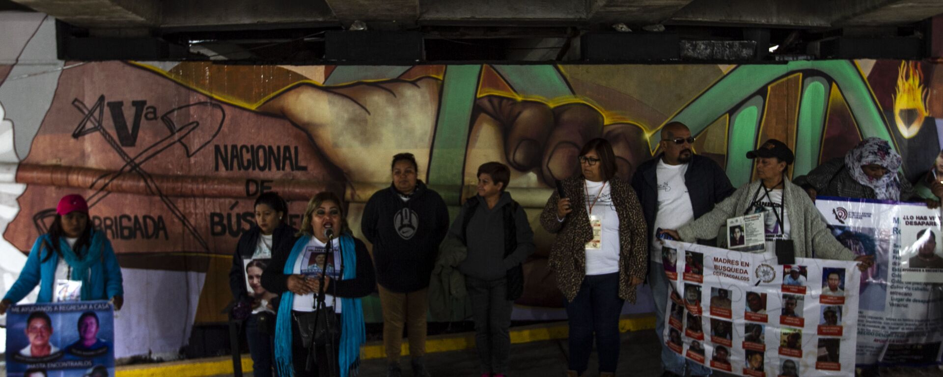 Mural elaborado por la quinta brigada de búsqueda de personas desaparecidas en el bulevar Adolfo Ruiz Cortines, Poza Rica, Veracruz - Sputnik Mundo, 1920, 25.02.2020