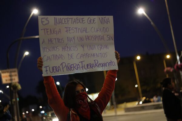 Mon Laferte y las consignas del estallido toman el Festival de Viña del Mar | Fotos Mon Laferte y las consignas del estallido toman el Festival de Viña del Mar | Fotos - Sputnik Mundo