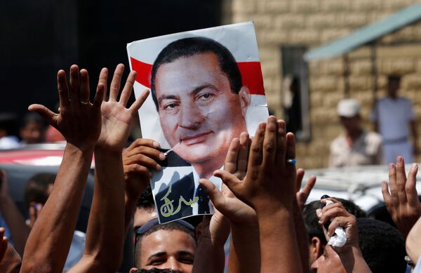 Muere el expresidente de Egipto Hosni Mubarak Muere el expresidente de Egipto Hosni Mubarak - Sputnik Mundo