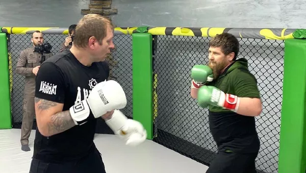 El líder de Chechenia, Ramzán Kadírov,y el luchador de MMA, Alexandr Yemeliánenko