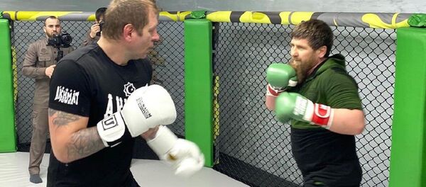 El líder de Chechenia, Ramzán Kadírov,y el luchador de MMA, Alexandr Yemeliánenko - Sputnik Mundo