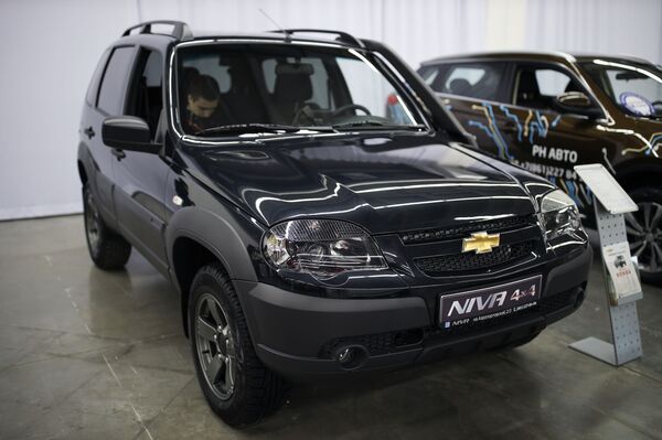 ¿Qué Niva es mejor: la versión de Chevrolet o el original soviético? - Sputnik Mundo