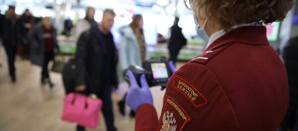 Control sanitario de Rospotrebnadzor en un aeropuerto ruso - Sputnik Mundo