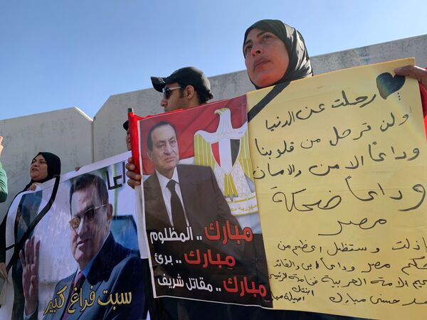 Egipto enterrará a Mubarak en un funeral militar en El Cairo - Sputnik Mundo