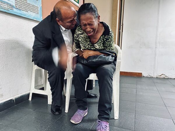 Crece el fenómeno evangélico en Venezuela: dicen que su fe cura el cáncer - Sputnik Mundo