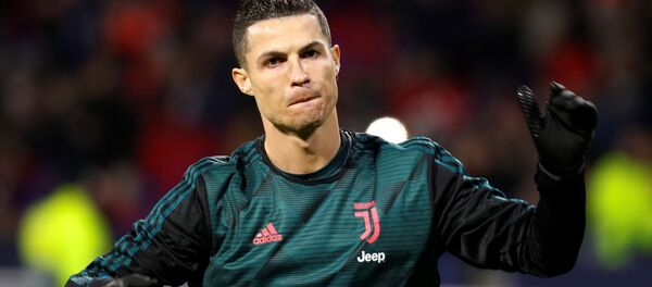 El futbolista Cristiano Ronaldo - Sputnik Mundo