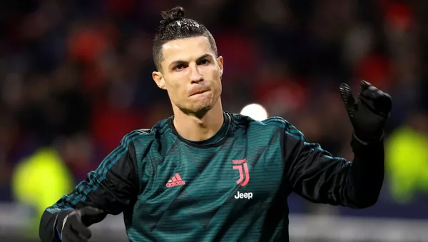 El futbolista Cristiano Ronaldo - Sputnik Mundo