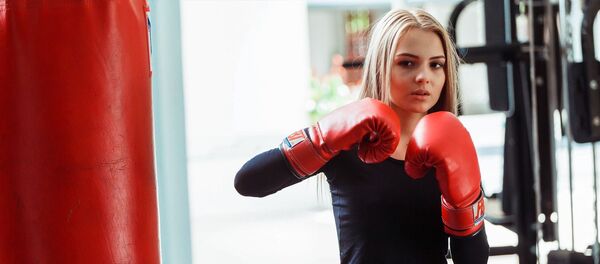 Una boxeadora (imagen referencial) - Sputnik Mundo