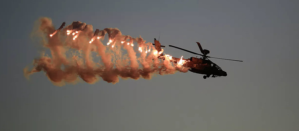 Un helicóptero Apache israelí Un helicóptero Apache israelí - Sputnik Mundo