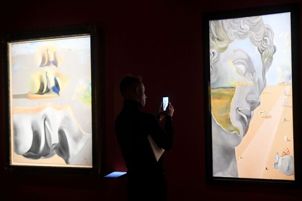 La exposición 'Salvador Dalí. Arte mágico' en Moscú - Sputnik Mundo