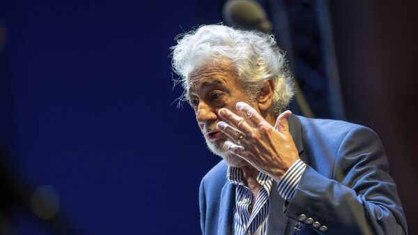 Plácido Domingo, cantante de ópera español - Sputnik Mundo