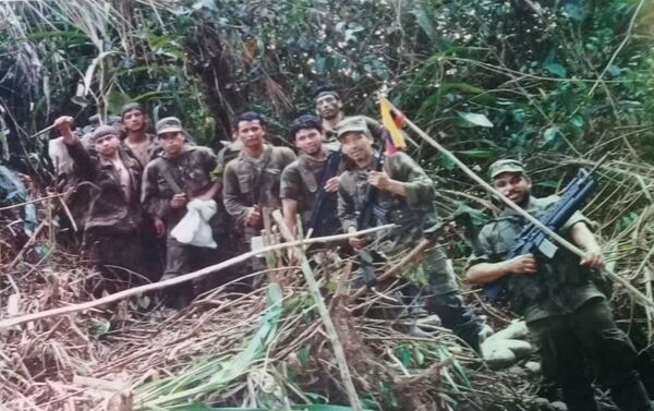 Soldados ecuatorianos durante la guerra del Cenepa Soldados ecuatorianos durante la guerra del Cenepa - Sputnik Mundo