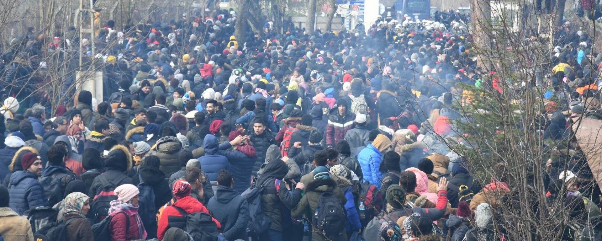 Refugiados sirios en la frontera de Turquía con Grecia - Sputnik Mundo, 1920, 25.03.2021