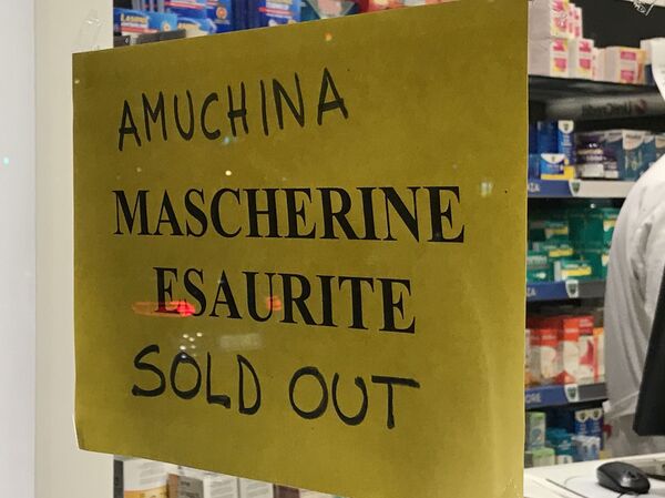 Milán le hace frente al coronavirus: Quien tiene miedo, muere primero | Vídeo Milán le hace frente al coronavirus: Quien tiene miedo, muere primero | Vídeo - Sputnik Mundo