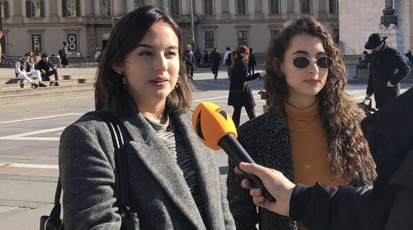 Milán le hace frente al coronavirus: Quien tiene miedo, muere primero | Vídeo Milán le hace frente al coronavirus: Quien tiene miedo, muere primero | Vídeo - Sputnik Mundo