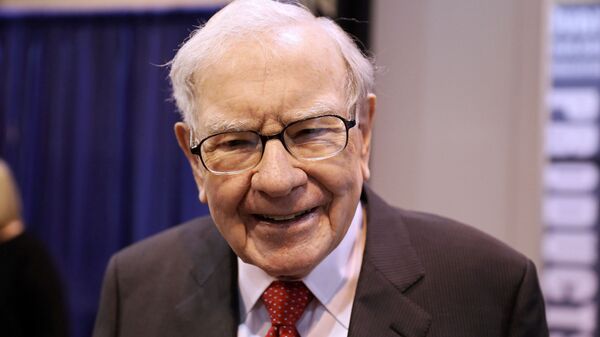 El presidente de Berkshire Hathaway, Warren Buffett El presidente de Berkshire Hathaway, Warren Buffett - Sputnik Mundo