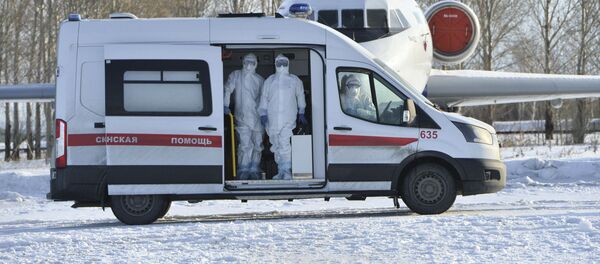 Una ambulancia especial rusa para pacientes con coronavirus - Sputnik Mundo