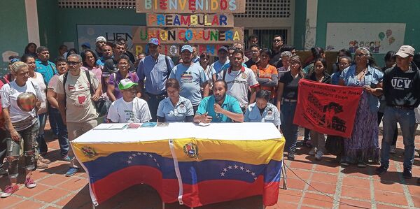 Venezuela: las comunas levantan bandera - Sputnik Mundo