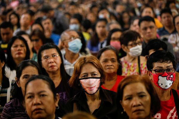 ¿Quién dijo que las mascarillas y la moda deben estar enfrentadas?
 - Sputnik Mundo