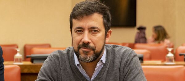 Antón Gómez-Reino, diputado de Galicia en Común y candidato Xunta de Galicia  - Sputnik Mundo