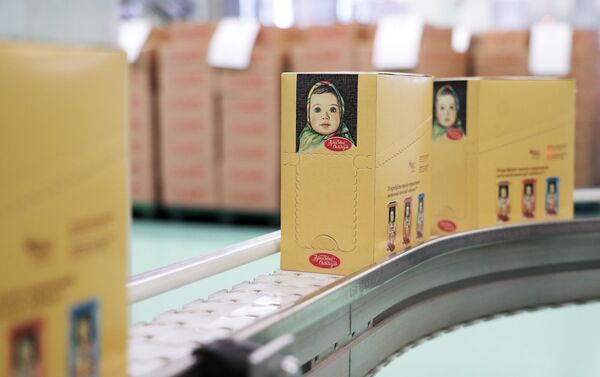 Fabricación del chocolate en la fábrica Krasni Oktiabr Fabricación del chocolate en la fábrica Krasni Oktiabr - Sputnik Mundo