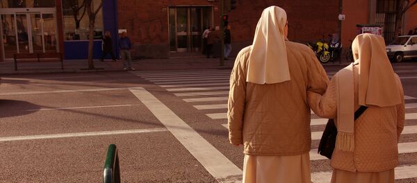Monjas en el barrio de Embajadores (Madrid) - Sputnik Mundo