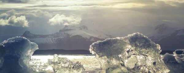 Hielo ártico (imagen referencial) - Sputnik Mundo