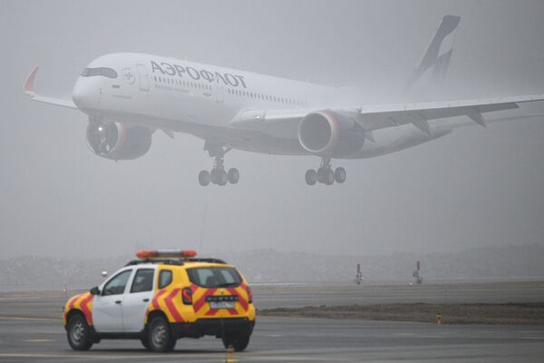 Silencioso y ecológico: así es el primer Airbus A350-900 de Aeroflot
 - Sputnik Mundo