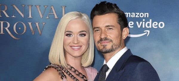 La cantante Katy Perry con su novio el actor Orlando Bloom - Sputnik Mundo