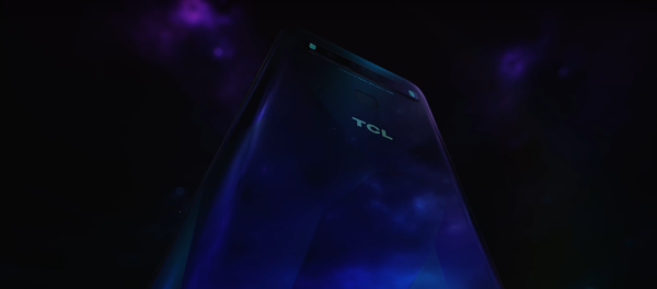 Un smartphone de TCL (imagen referencial) - Sputnik Mundo