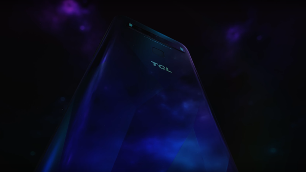 Un smartphone de TCL (imagen referencial) - Sputnik Mundo