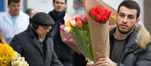 Así se preparan en Rusia para felicitar a las mujeres en su día
Así se preparan en Rusia para felicitar a las mujeres en su día
- Sputnik Mundo