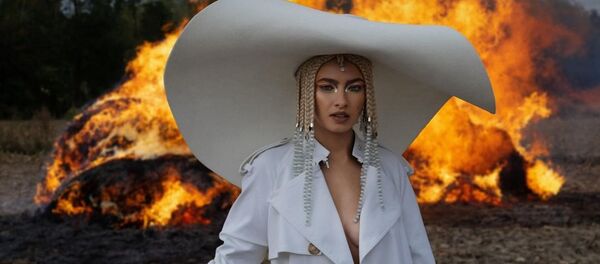 Natalia Nykiel, una de las participantes del cancelado festival SXSW - Sputnik Mundo