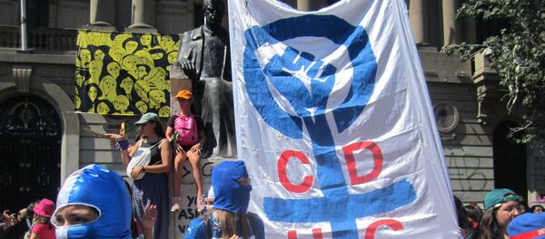 Marcha por el 8M en Santiago de Chile - Sputnik Mundo