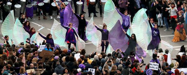 La marcha de las mujeres en Madrid - Sputnik Mundo