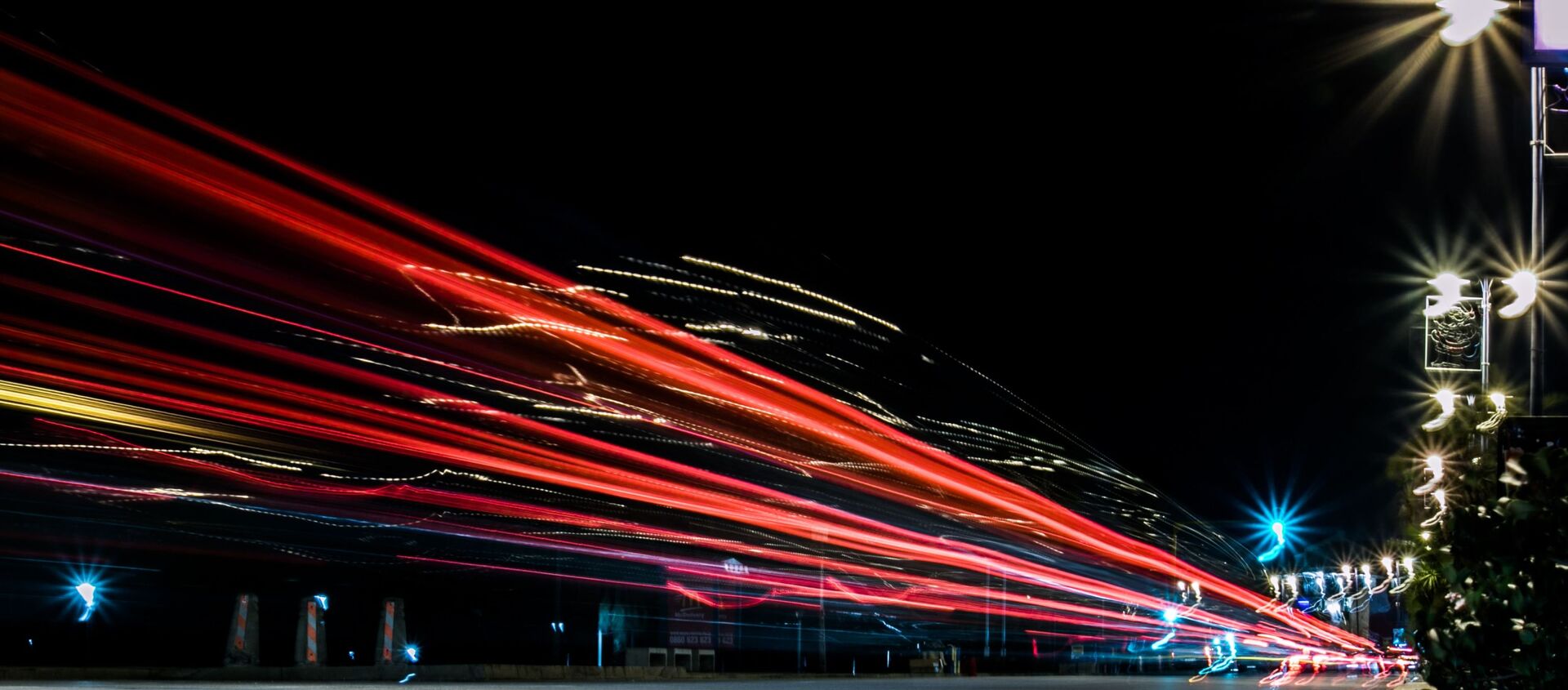 Un coche policial casi choca echando chispas al estilo de 'Fast and Furious' - Sputnik Mundo, 1920, 09.03.2020