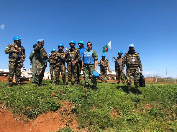 Mujer militar en Uruguay y en el Congo: la historia de Valeria Rodríguez | Fotos - Sputnik Mundo