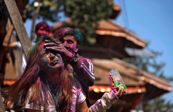 Los espectaculares colores de Holi, el festival hindú de primavera  - Sputnik Mundo