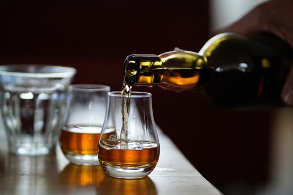 Cómo guardar las bebidas si no quieres tener un disgusto - Sputnik Mundo