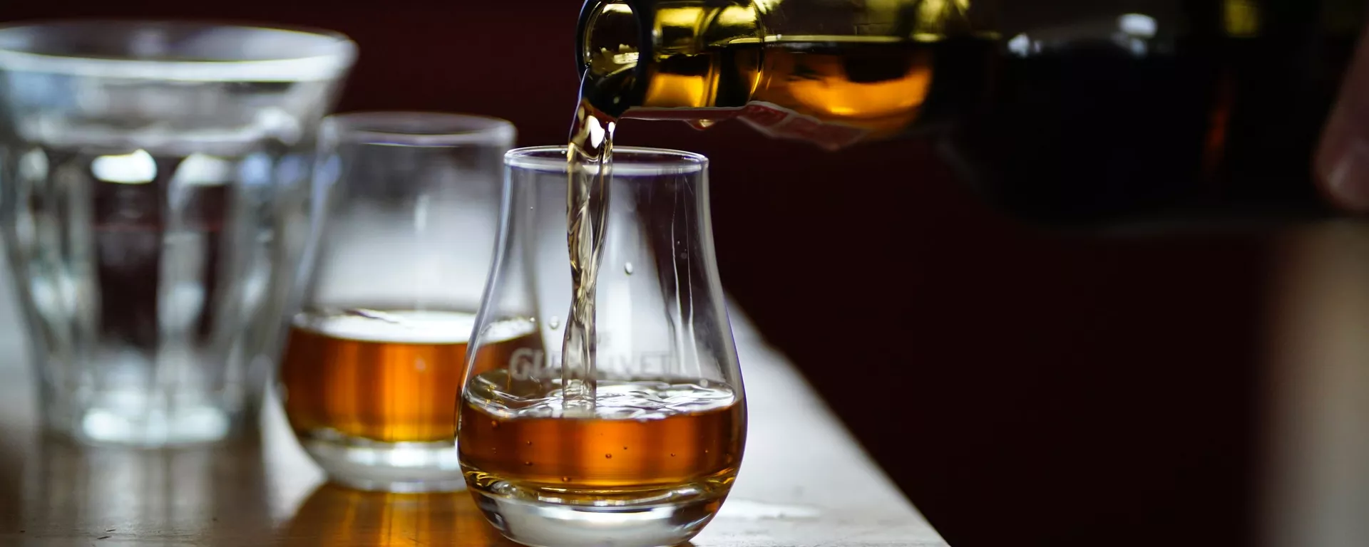 Unas copas con el alcohol (imagen referencial) Unas copas con el alcohol (imagen referencial) - Sputnik Mundo, 1920, 14.07.2021