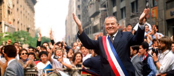 El expresidente chileno Patricio Aylwin el día de su asunción - Sputnik Mundo
