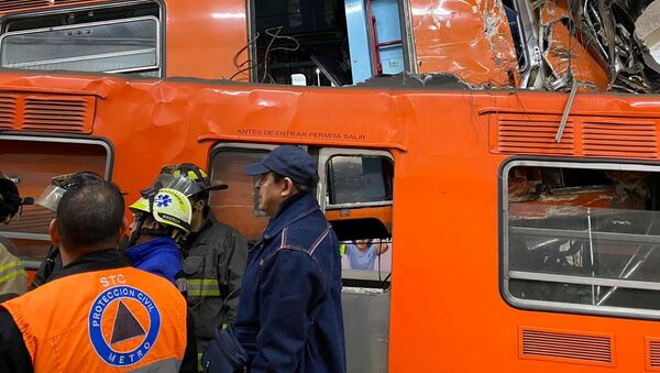 Choque de trenes en el metro de la Ciudad de México - Sputnik Mundo