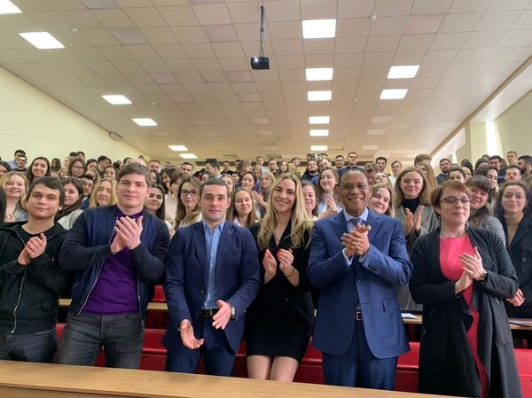 Embajador dominicano dicta conferencia en MGU por los 75 años de relación con Rusia Embajador dominicano dicta conferencia en MGU por los 75 años de relación con Rusia - Sputnik Mundo