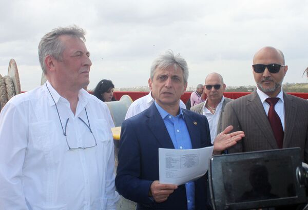 Rusia, EAU y Programa Mundial de Alimentos donan a Cuba descargador de cereales - Sputnik Mundo