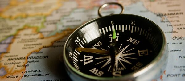 Una brújula y un mapa Una brújula y un mapa - Sputnik Mundo